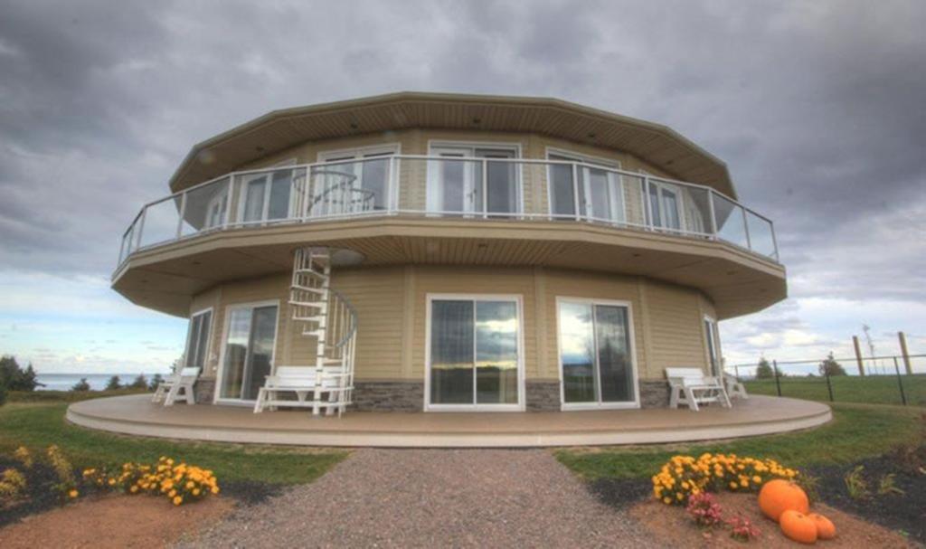 נורת' רוסטיקו Around The Sea - Cana Da'S Rotating House, Suites & Tours מראה חיצוני תמונה